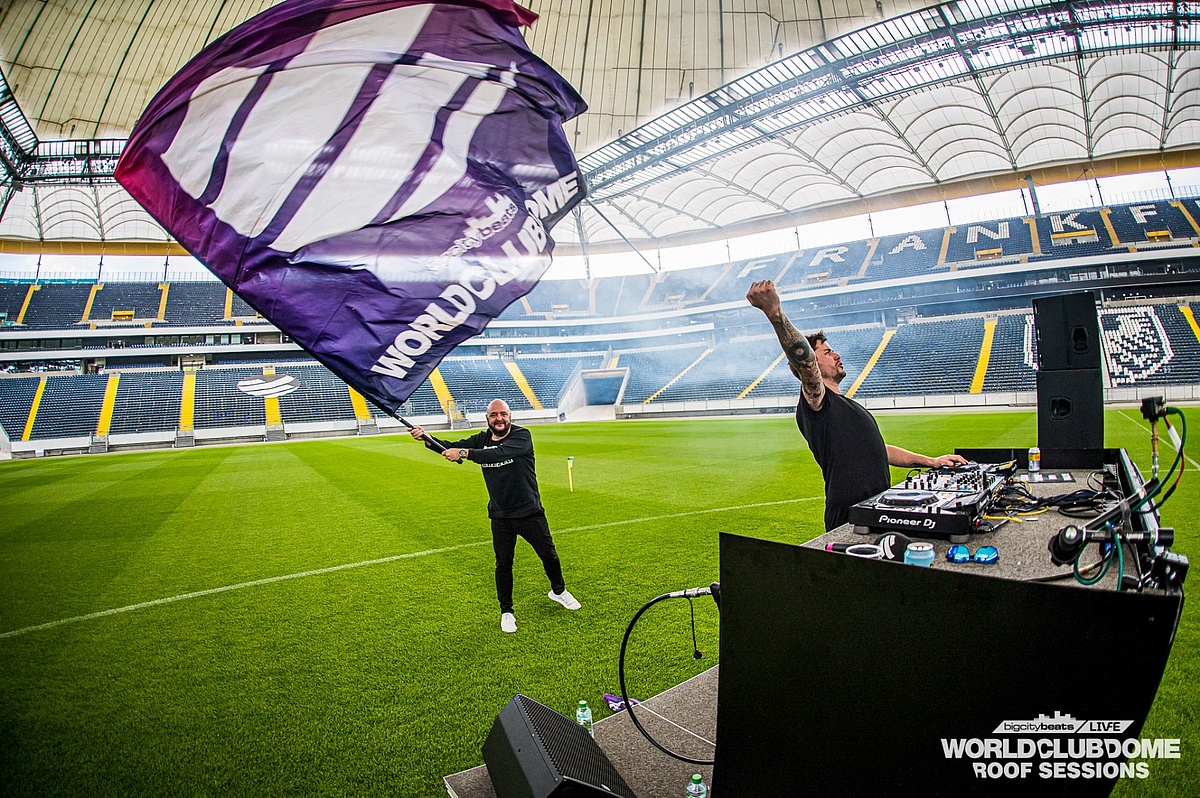 2 000 000 Verfolgten Stream Des Weltweit Ersten Stadion Events In Der Corona Krise