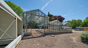 The shell of the Flower and Butterfly House in the Palmengarten is standing