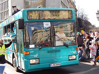 With the train to the train - mobile to the Frankfurt carnival