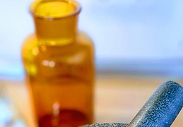 Zwischen Mörser und Rezept