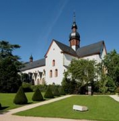 Weingenuss im Kloster 