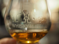 Why whisky tastes best in summer 