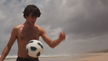 Tom meets Zizou - No Summer Fairy Tale