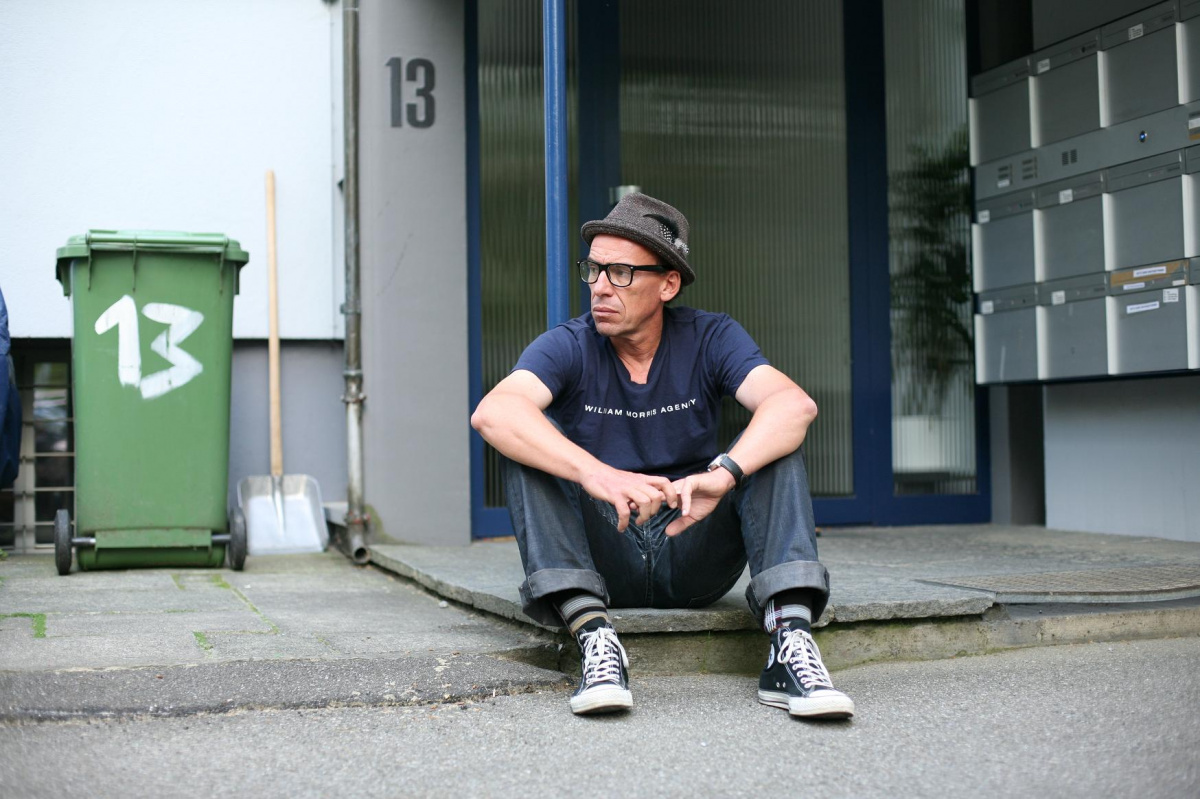 Димитри дюрден. Фильм плохиш с улицы смотреть. Ян де монтерно. Фильм улица плохих парней. Вайб парней из 2010.