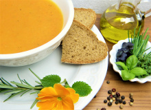 Karottencrèmesuppe und türkisches Karottendessert